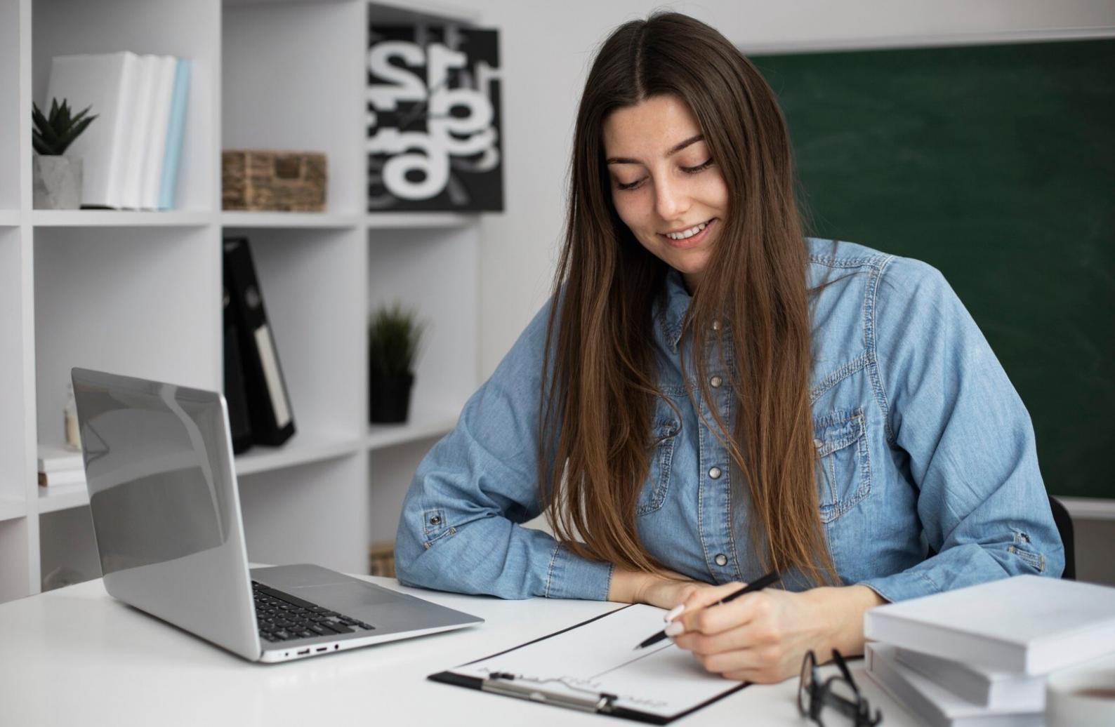 Ressources pédagogiques adaptées aux étudiants internationaux